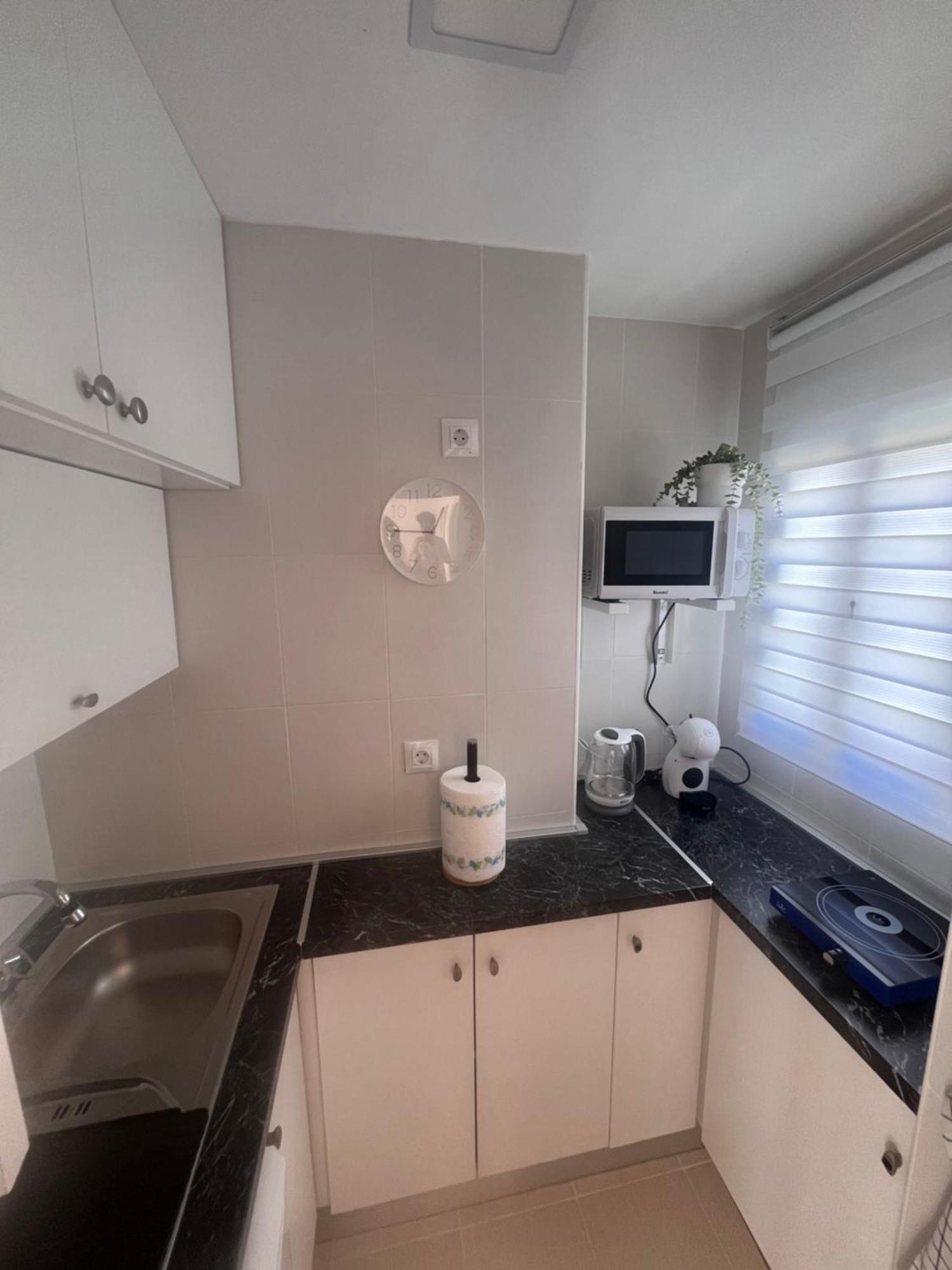 Apartamento Lidia Planta 2, La Carihuela 1ª Linea Playa, Vistas Mar, Buhardilla 1 Dormitorio, 40 M2, 1-3 Huesped, Terraza, Wifi Torremolinos Dış mekan fotoğraf