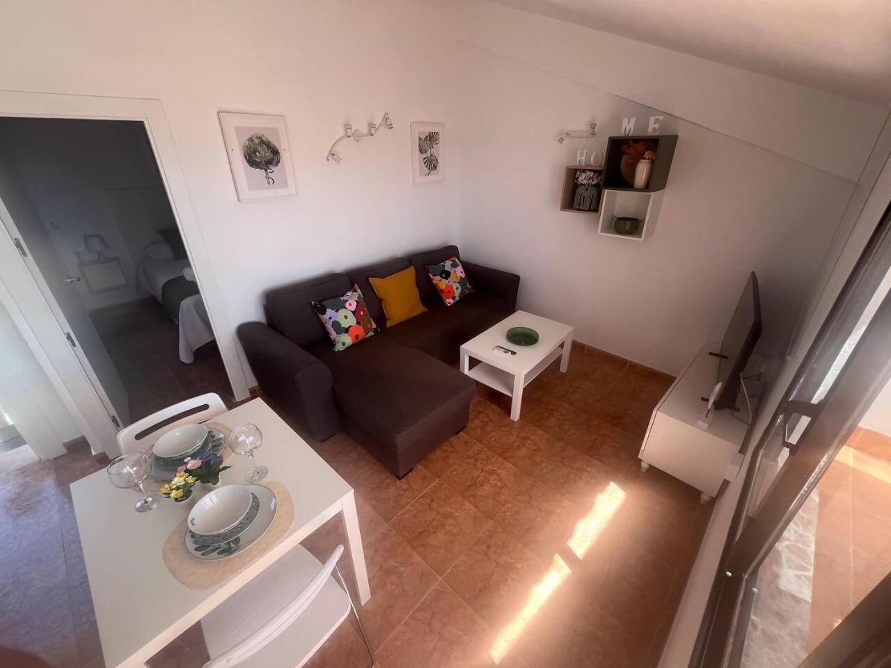 Apartamento Lidia Planta 2, La Carihuela 1ª Linea Playa, Vistas Mar, Buhardilla 1 Dormitorio, 40 M2, 1-3 Huesped, Terraza, Wifi Torremolinos Dış mekan fotoğraf