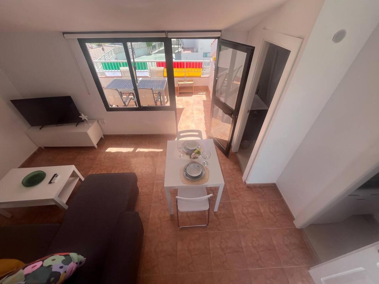Apartamento Lidia Planta 2, La Carihuela 1ª Linea Playa, Vistas Mar, Buhardilla 1 Dormitorio, 40 M2, 1-3 Huesped, Terraza, Wifi Torremolinos Dış mekan fotoğraf