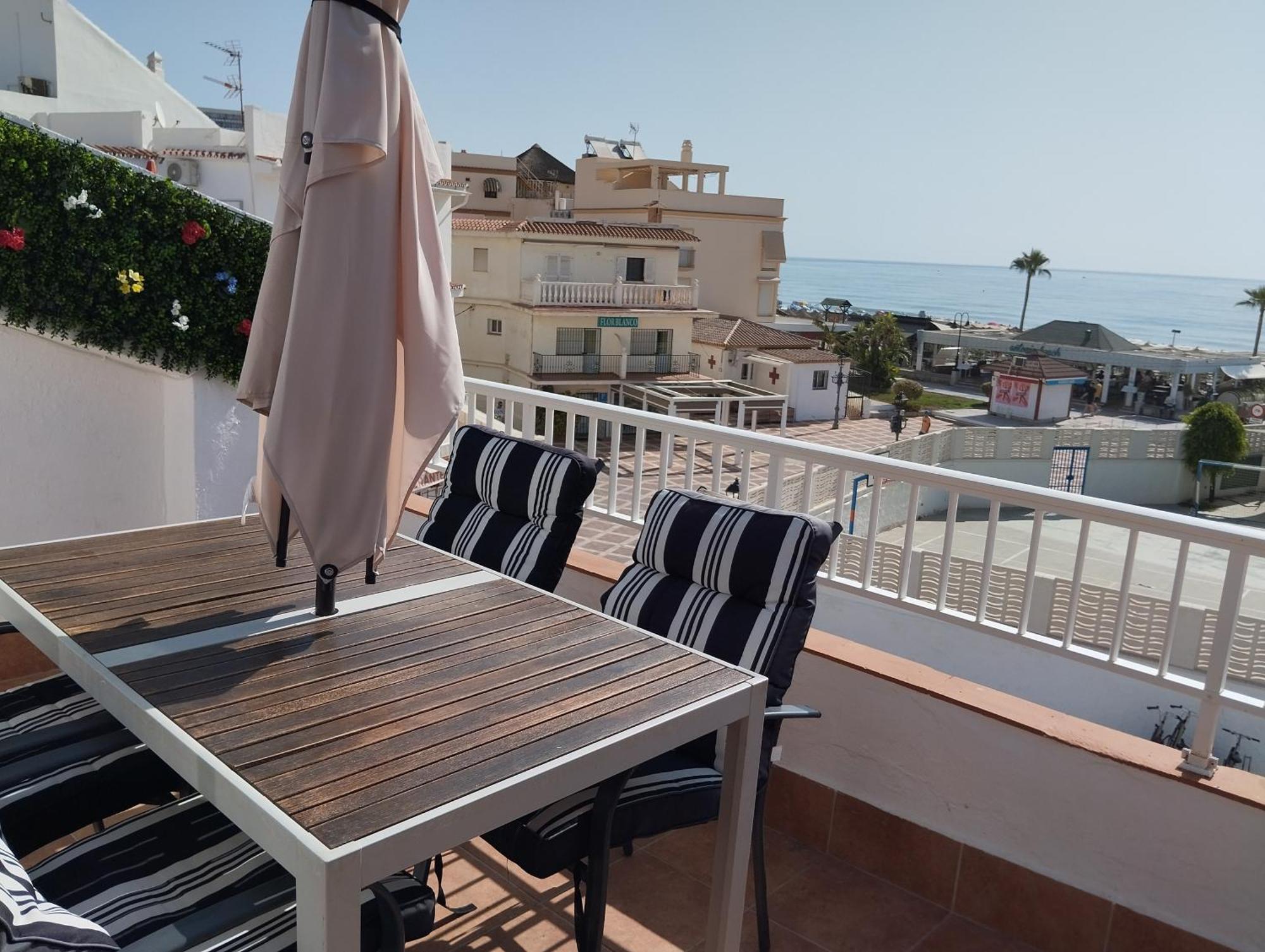 Apartamento Lidia Planta 2, La Carihuela 1ª Linea Playa, Vistas Mar, Buhardilla 1 Dormitorio, 40 M2, 1-3 Huesped, Terraza, Wifi Torremolinos Dış mekan fotoğraf